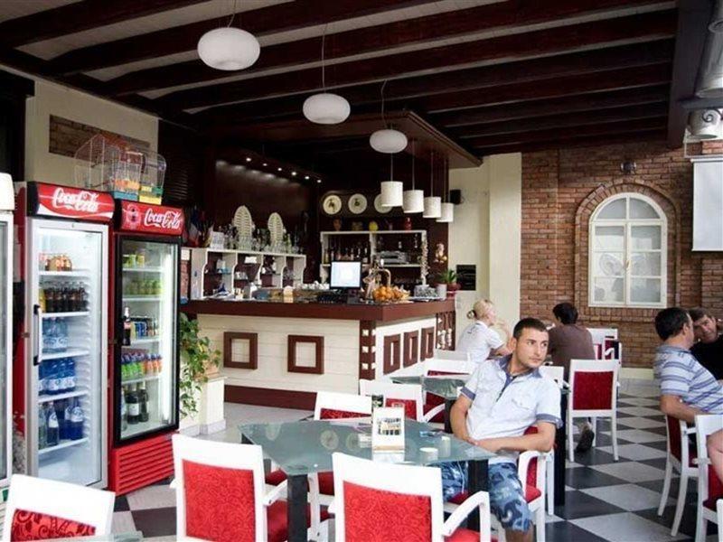 Hotel Villa Tafaj Tirana Exterior photo