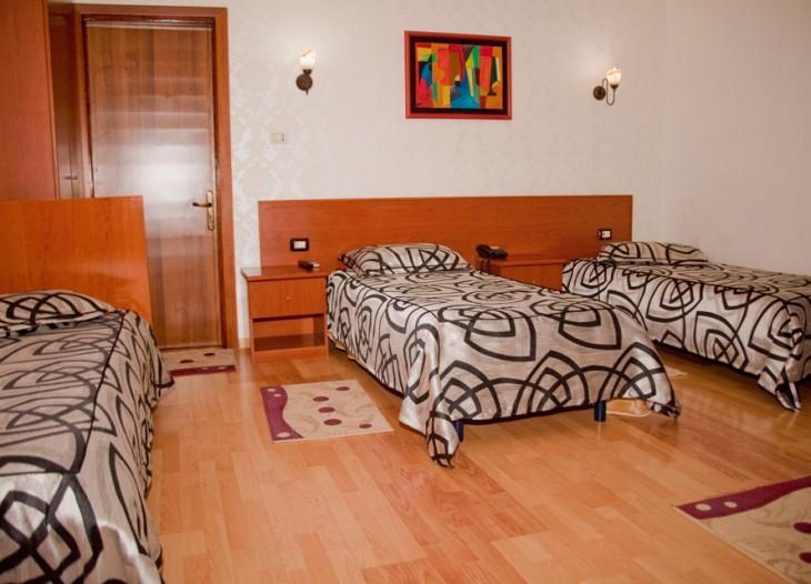 Hotel Villa Tafaj Tirana Exterior photo
